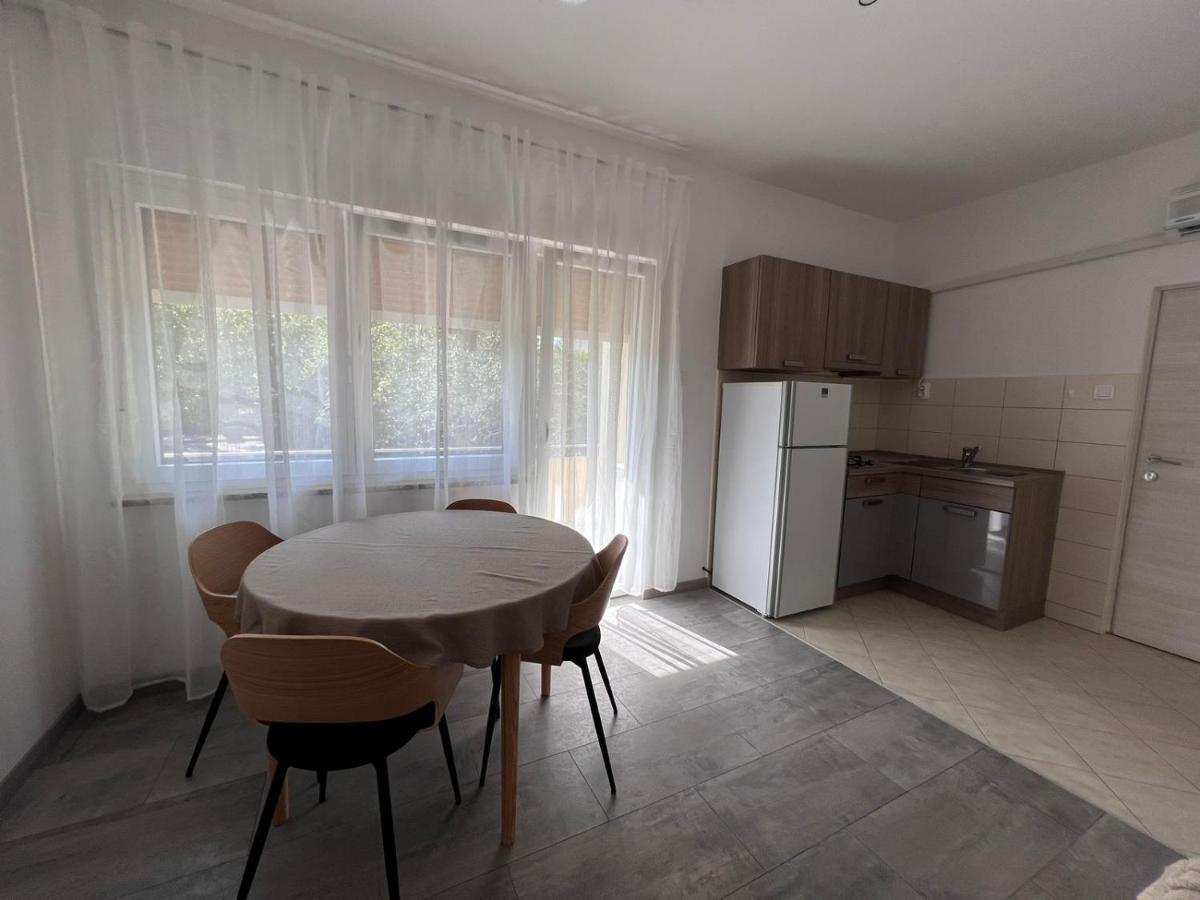 Apartments Iskra Ровинь Экстерьер фото