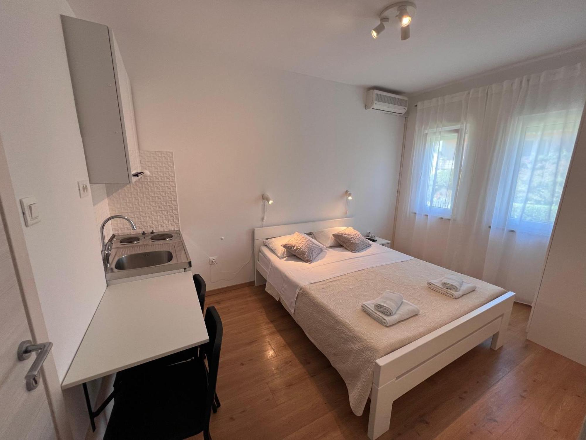 Apartments Iskra Ровинь Экстерьер фото