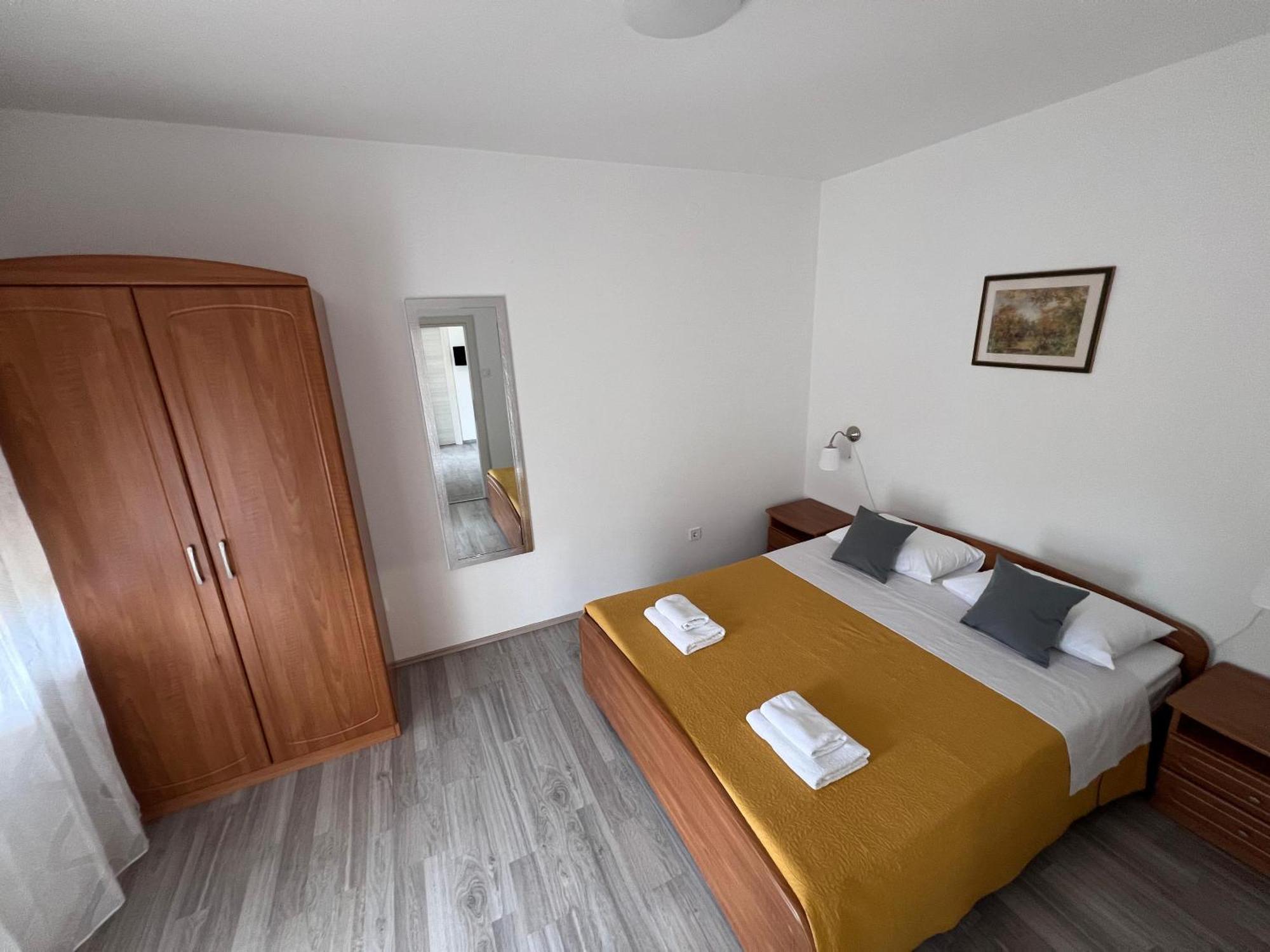 Apartments Iskra Ровинь Экстерьер фото